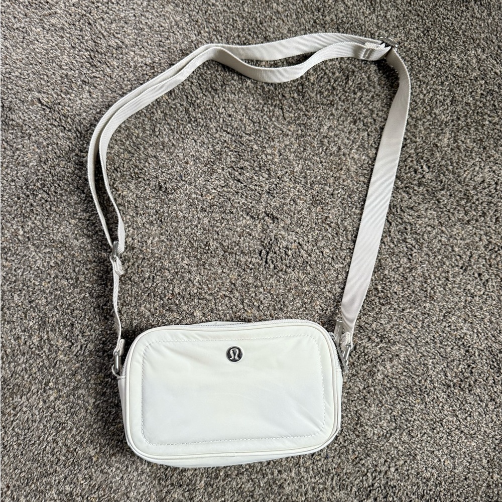 Lululemon Crossbody Camera Bag 2L